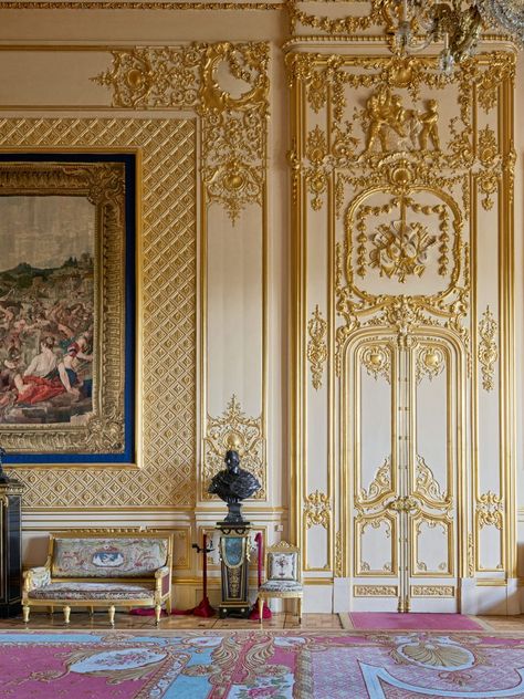 Windsor Castle Aesthetic, Inside Of Castle, Windsor Castle Interior, Inside Windsor Castle, Inside Castles, Royal Room, Oc Reference, Royal Collection Trust, Silver Furniture