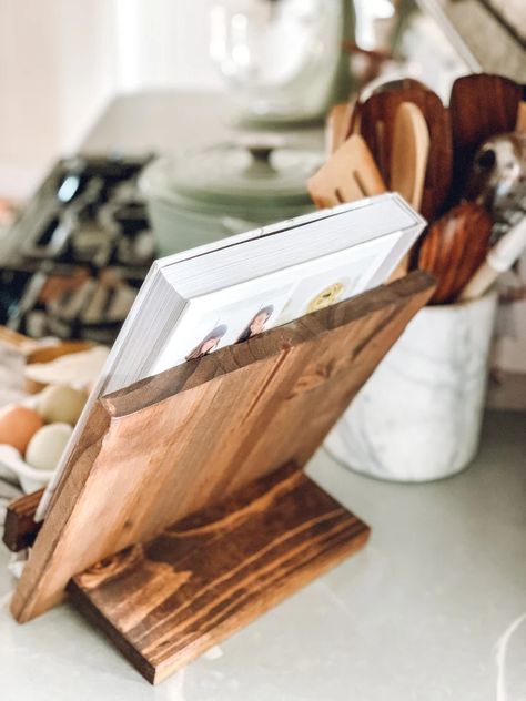 Recipe Book Holder Diy, Cookbook Stand Diy, Ipad Kitchen Stand, Wooden Cookbook Stand, Recipe Book Stand, Recipe Book Holders, Diy Cookbook, Cookbook Stand, Book Holder Stand