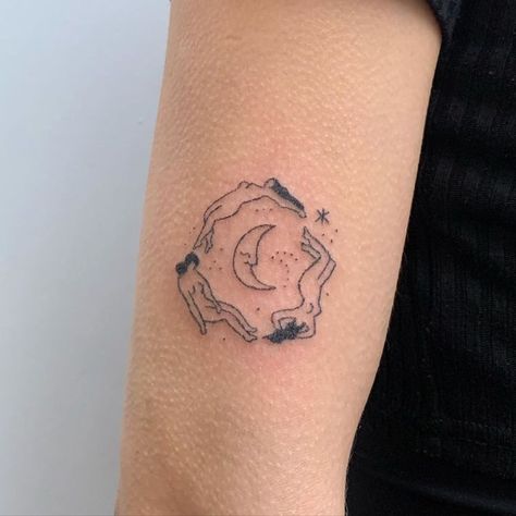 Soft Tattoos For Women, Indie Tattoo, Hippie Tattoo, Skin Drawing, Handpoke Tattoo, Stick N Poke Tattoo, Hand Poked Tattoo, Poke Tattoo, Dainty Tattoos