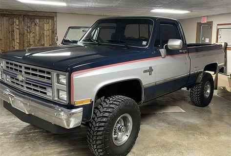 1984 Chevy Truck, Chevy K10, Chevy 4x4, Ls Swap, Chevy Pickup Trucks, Classic Chevrolet, Truck Interior, Chevy Pickups, Gmc Trucks