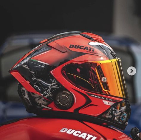 Ducati Helmet, Ducati Desmo, Ducati Motorbike, Xe Ducati, New Ducati, Motorcycle Helmet Design, Biker Helmets, Red Helmet, Cool Motorcycle Helmets