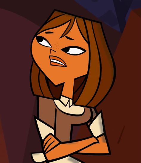 courtney screenshot from TDI (total drama) Courtney Tdi Aesthetic, Courtney Tdi Icons, Courtney A Tutto Reality, Courtly Total Drama, Courtney Pfp Total Drama, Courtney Tdi Pfp, Courtney Total Drama Pfp, Courtney Total Drama Aesthetic, Total Drama Island Courtney