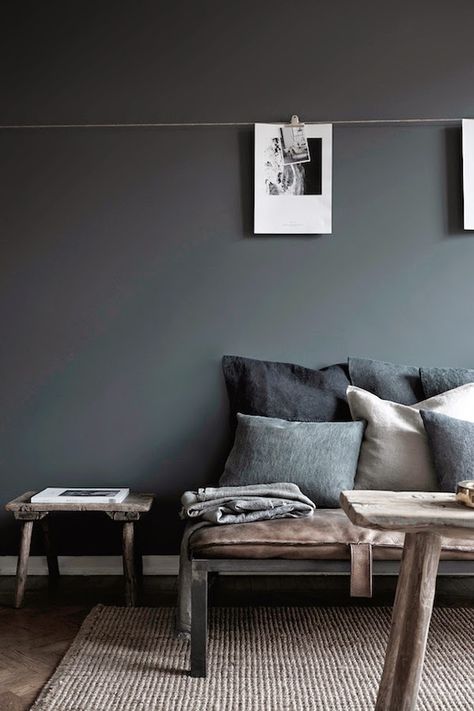 Dark Grey Living Room, Living Room Wall Color, Room Wall Colors, Minimal Interior Design, Decor Ikea, No 26, Living Room Color Schemes, Room Color Schemes, Elegant Living Room