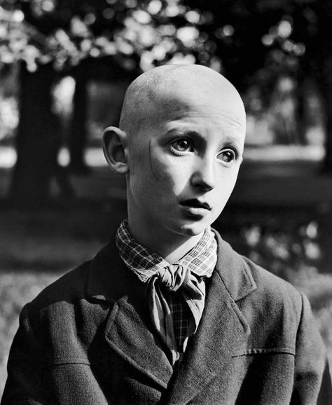 Antanas Sutkus, Moth Makeup, Christophe Jacrot, Black And White Photograph, Art Society, Call Of Cthulhu, Arte Inspo, Art Video, Tv Movie