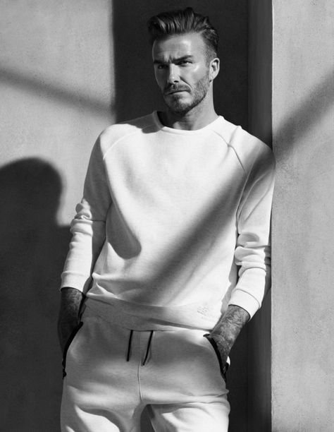 David Beckham Goes Moody for H&M Bodywear Ads Poses Street, Pose Men, David Beckham Style, Male Portrait Poses, Male Models Poses, Mens Photoshoot Poses, Portrait Photography Men, Men Photoshoot, Reference Drawing