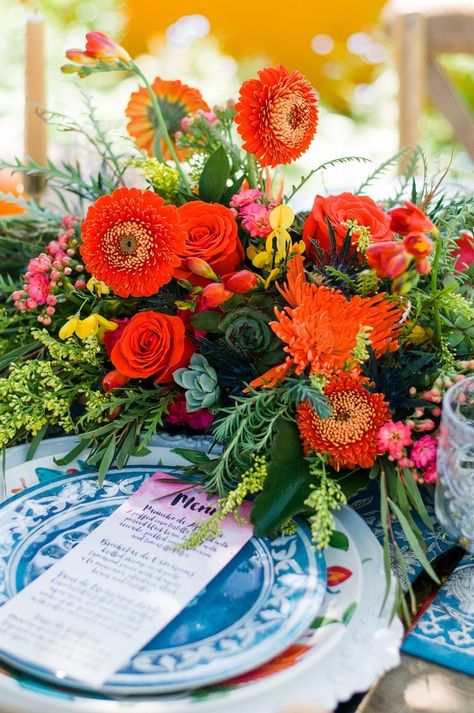 Mexican Fiesta Wedding, Vintage Mexican Wedding, Mexican Inspired Wedding, Mexican Themed Weddings, Beautiful Wedding Reception, Mexican Flowers, Fiesta Wedding, Fiesta Theme Party, Mexican Party Theme