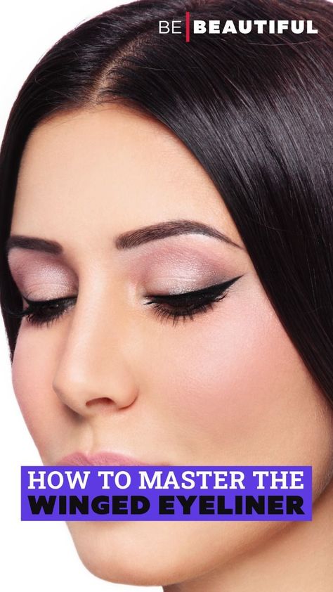 When it comes to winged eyeliner, practice makes perfect! Although not rocket science, understanding how to do winged eyeliner requires patience and practice. How To Do Winged Eyeliner, Eyeliner Wing, Eyeliner Techniques, Felt Tip Eyeliner, Perfect Winged Eyeliner, Winged Eye, Perfect Cat Eye, Eyeliner For Beginners, Simple Eyeliner