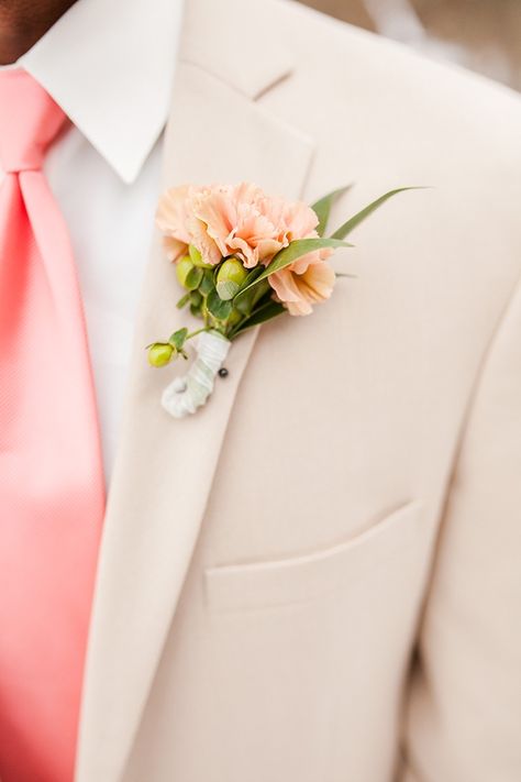 Peach Boutonniere, Carnation Boutonniere, Groom And Groomsmen Attire, Cream Wedding, Coral Wedding, Boutonniere Wedding, Peach Wedding, Peach Flowers, Peach Fuzz