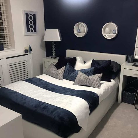 Uni Bedroom Ideas, Blue And Grey Bedroom Ideas, Coastal Blue Bedroom, Blue And Grey Bedroom, Bedroom Ideas Blue, Royal Blue Bedrooms, Grey Paint Living Room, Navy Blue Rooms, Light Blue Living Room