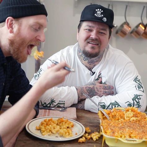 If there's one chef who knows how to take comfort food to the next level, it's Matty Matheson. He takes on classic mac and cheese—and adds a Cheeto dust twist. Classic Mac And Cheese, Beef Lasagna, How To Make Lasagna, Making Mac And Cheese, Best Mac And Cheese, Meat Free Recipes, Mac N Cheese Recipe, Mac N Cheese, Classic Dishes