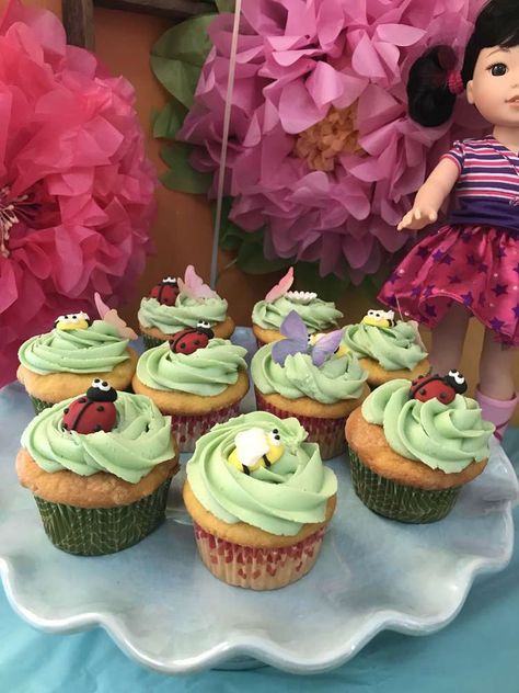 Loving the woodland cupcakes at this American Girl Wellie Wishers Birthday Party! See more party ideas and share yours at CatchMyParty.com #catchmyparty #partyideas #cupcakes #woodland #americangirlbirthdayparty #wellwishers Woodland Cupcakes, American Girl Birthday Party, American Girl Birthday, American Girl Parties, 7th Birthday Party Ideas, American Girl Wellie Wishers, Rustic Party, Beautiful Cupcakes, Wellie Wishers