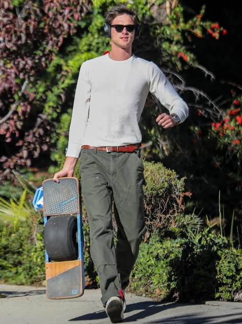 Masc Fashion, Masc Outfits, Boyfriend Outfit, Jacob Elordi, Maggie Gyllenhaal, Selma Blair, Mens Outfit Inspiration, Channing Tatum, Katie Holmes