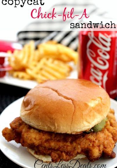 Copycat Chick-fil-A Sandwich recipe - CentsLess Meals Chick Fil A Sandwich, Sandwich Vegetarian, Copycat Chick Fil A, Monte Cristo Sandwich, Copycat Restaurant Recipes, Think Food, Sandwich Recipe, Cat Recipes, Chapati