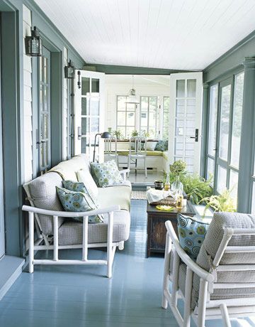 sun porch color ideas Porch Oasis, Sunporch Ideas, Plan Photoshop, Wraparound Deck, Ideas Terraza, Screened Porches, Sun Rooms, Three Season Room, Porch Addition