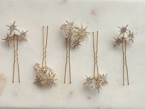 Nightcourt Ball, Celestial Hair Accessories, Star Hair Pins, Wedding Party Makeup, Gold Bridal Hair Accessories, Bridal Hairpins, Wire Ideas, January Wedding, Bridal Hair Accessory