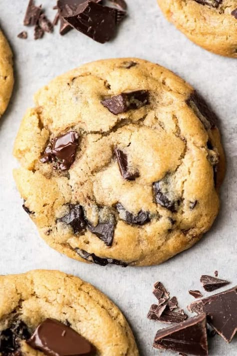 The Best Chocolate Chip Cookies | Joyfoodsunshine | Bloglovin’ Best Chocolate Chip Cookie Recipe Ever, Taco Ring, Levain Cookies, American Cookies, Choco Chip Cookies, Easy Weeknight Recipes, Best Peanut Butter Cookies, American Chocolate, Best Chocolate Chip Cookies Recipe