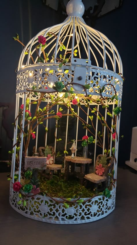 Birdcage Fairy Garden Ideas, Birdcage Fairy Garden, Fairy Birdcage, Tiny Apothecary, Birdcage Art, Vintage Bird Cage Decor, Garden Crafts For Kids, Room Box Miniatures, Dragon Garden