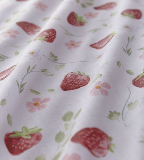 Strawberry Beds, Pastel Gingham, Cottagecore Home, Reversible Bedding, Luxury Duvet Covers, River Water, Floral Duvet Cover, Cute Bedroom, Single Duvet Cover