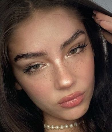 Freckle Makeup, Freckle Pen, No Make Up Make Up Look, Freckles Makeup, Makeup Pen, Soft Makeup Looks, Casual Makeup, Swag Makeup, Natural Coffee