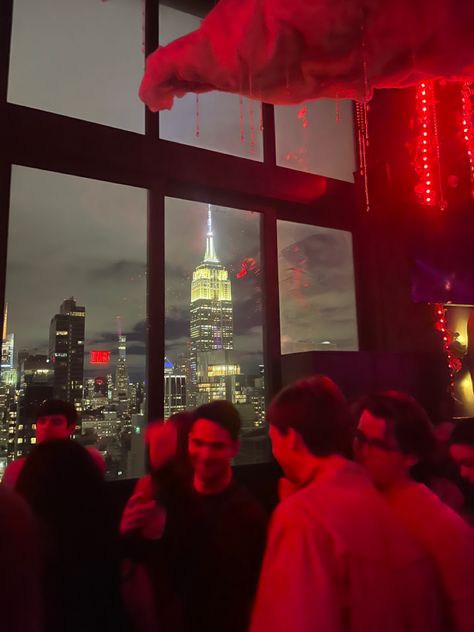 Soho Night Aesthetic, Clubbing Nyc Aesthetic, Nyc Rooftop Bar Aesthetic, New York Rooftop Bar Aesthetic, Jazz Clubs New York, Somewhere Nowhere Nyc, Clubbing In Nyc, Soho London Nightlife, Nyc Nightlife Aesthetic