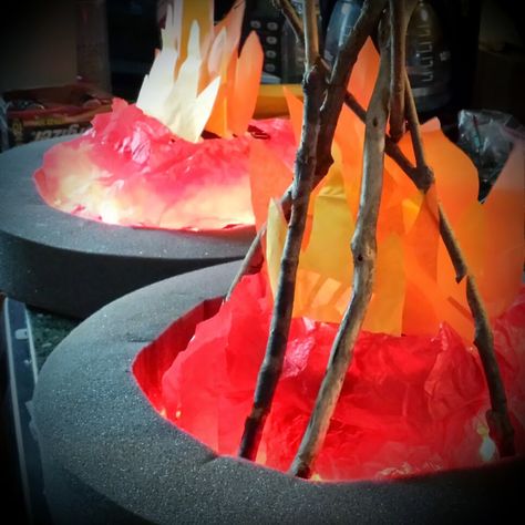 One Craft Short of Crazy: Make a fake fire pit prop using window insulation, portable fan, LED lights, and tissue paper! Diy Fake Fire Pit, Fake Fire Pit, Diy Fake Fire, Fake Campfire, Halloween Bunco, Tent Craft, Fellowship Hall, Fire Fashion, Fake Fire