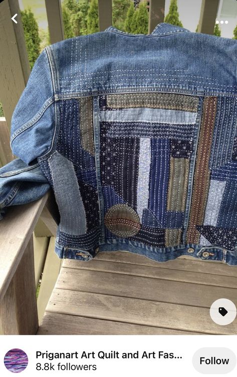 Quilt On Denim Jacket, Jean Upcycle Diy, Diy Sewing Clothes Upcycling, Upcycling Old Jeans, Upcycle Jean Jacket, Jean Upcycle, Sashiko Jacket, Clothes Upcycling, Jeans Upcycle