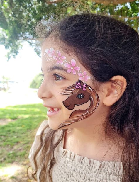 Horse Face Paint Easy, Cowgirl Face Paint, Cowboy Face Paint, Horse Face Painting, Horse Face Paint, Face Painting Tutorials, Horse Camp, Painting Tattoo, Face Painting Easy