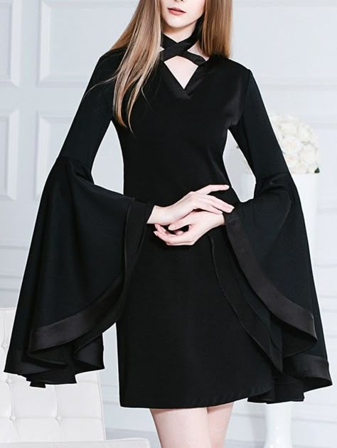 Flowing Sleeves, Witchy Fashion, Goth Dress, Short Homecoming Dress, Mini Robes, Beauty Dress, Sleeves Dress, Sammy Dress