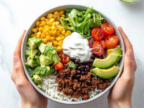 Ground Beef Burrito Bowl, Beef Burrito Bowl, Beef Burrito, Easy Ground Beef, Beef Bowls, Red Onion Salad, Lime Rice, Cilantro Lime Rice, Beef And Rice