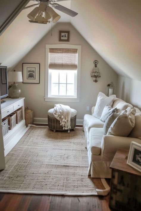 Bonus Room Ideas Multipurpose, Room Attic, Small Attic Room, Attic Room Ideas, Bonus Room Ideas, Bedroom Closets, Attic Bedroom Designs, Finished Attic, Upstairs Loft