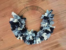 Denim Wreath Diy, Denim Rag Wreath, Denim Wreath Old Jeans, Rag Tie Wreath, Denim Wreaths, Nook Diy, Rag Wreaths, Large Crochet Hooks, Torn Fabric