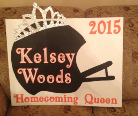 Homecoming Queen Car Poster Car Creative Poster, School Campaign Ideas, School Campaign Posters, Homecoming Poster, Homecoming Campaign, Homecoming Poster Ideas, Homecoming King, Prom Posters, Homecoming Signs