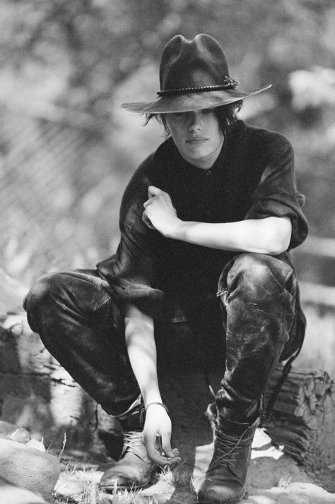 Erika Linder-too damn hot Below Her Mouth, Goth Cowboy, Erika Linder, Cowboy Aesthetic, Cowboy Girl, Southern Gothic, Poses References, Carrie Bradshaw, Photography Women