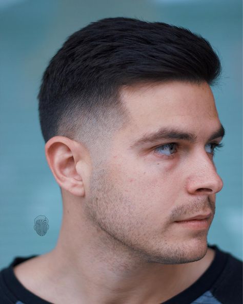 Crew Cut Haircut, Boy Haircut, Dunner Wordend Haar, Mens Hairstyles Thick Hair, Mens Haircuts, Simple Hairstyles, Short Men, Hair Simple, Men Haircut Styles