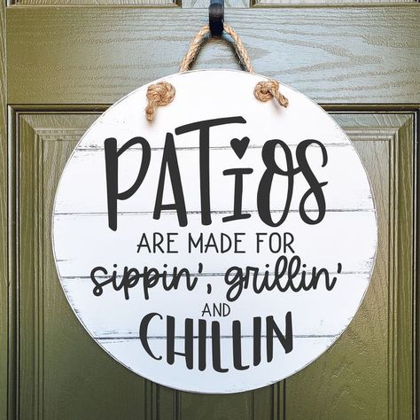 Grillin And Chillin Sign, Painting Wood White, Patriotic Porch Signs, Door Rounds, Wood Sublimation, Painted Gifts, Deck Sign, Patriotic Door Hanger, Shiplap Sign