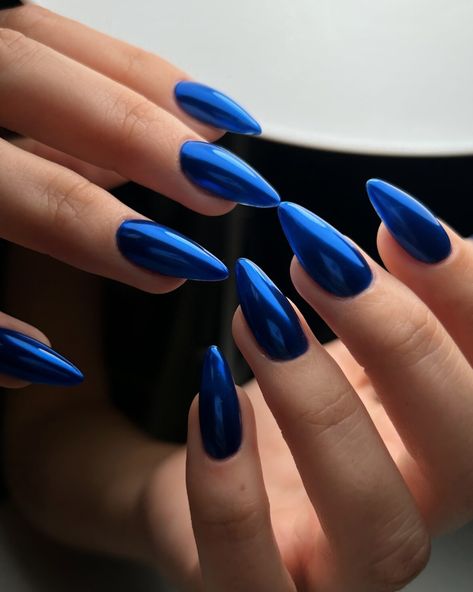 Purple Chrome Nails, Metallic Nails Design, Blue Chrome Nails, Pink Chrome Nails, Chrome Nails Designs, Blue Chrome, Blue Nail, Nails Polish, Metallic Nails