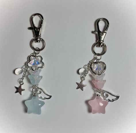 Keychain Y2k, Matching Keychain, Matching Keychains, Blue Y2k, Bead Charms Diy, Diy Bracelet Designs, Pink Star, Phone Charms, Beads Bracelet Design