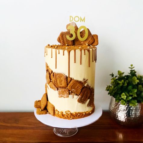 Biscoff Fault Line Cake, Biscoff Drip Cake, Biscoff Wedding Cake, Biscoff Cake Design, Lotus Biscoff Cake Design, Lotus Cake Design, Biscoff Cake Decoration, Biscoff Birthday Cake, Lotus Biscoff Cake