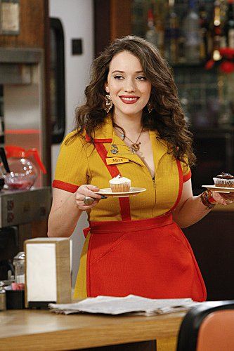 Pin for Later: The TV Fanatic's Halloween Guide: How to Dress as Your Favorite Character Max From 2 Broke Girls 2 Broke Girl, Beth Behrs, Girls Tv Series, Mustard Yellow Dresses, Red Apron, Jennifer Coolidge, 2 Broke Girls, Kat Dennings, Max Black