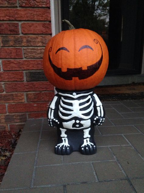 Pumpkin holder body from walmart, and freehand drawing of the face with sharpie by my husband. Cute front porch decoration! Pumpkin Sharpie Drawing, Draw On Pumpkins With Sharpie, Sharpie Pumpkin Art, Crave Pumpkins, Drawing On Pumpkins With Sharpie, Sharpie Pumpkin, Cute Front Porch, Pumpkin Holders, Sharpie Drawings