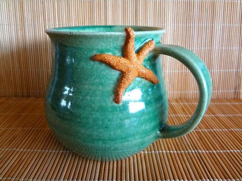 Green Mugs, Clay Mugs, Ceramics Projects, Sea Star, Ceramics Ideas Pottery, Cool Mugs, Potters Wheel, Pottery Designs, Pottery Studio