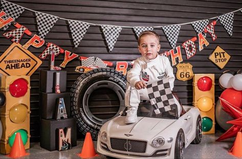 Hot Wheel Photoshoot, Bday Decoration, Kid Costumes, Race Car Birthday Party, Car Theme, Race Car Birthday, Boy Car, Car Themes, Cars Birthday Parties