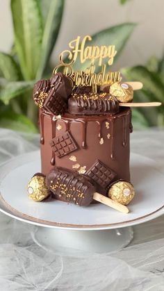 Overloaded Chocolate Cake, Tall Chocolate Cake, Floral Cake Ideas, Nikkah Cake, Pastel Chocolate, Happy Birthday Chocolate Cake, Learn Cake Decorating, Tall Cake, Deserts Easy