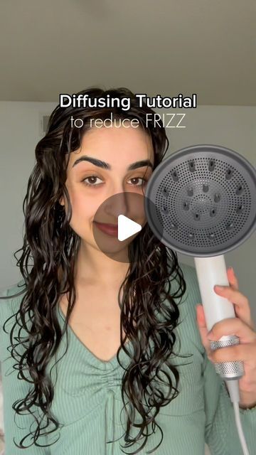 Best Cheap Hair Diffuser, Dry Hair Styling, Drying Hair With Diffuser, How To Use Blow Dryer Diffuser, Wavy Air Dried Hair, Diffuser Tutorial Hair, Defusers For Hair, Diffuser Blow Dryer Curly Hair, Hair Dryer For Curly Hair