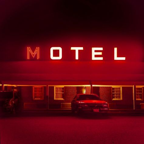 #motel Cyberpunk House, The Neon Demon, Red Lights, Neo Noir, Red Aesthetic, Neon Lighting, Picture Wall, Vintage Signs, Cyberpunk