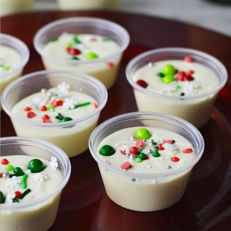 Peanut Butter Pudding Shots, Sugar Cookie Pudding Shots, Vanilla Pudding Shots, Holiday Pudding, Chocolate Pudding Shots, Cookie Pudding, Pudding Shot Recipes, Peanut Butter Pudding, Jello Pudding Shots