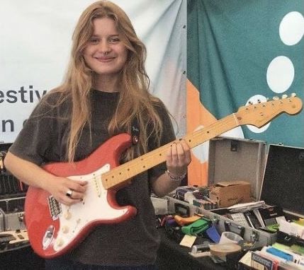 Marie Ulven, Electric Guitar, A Woman, Guitar, Red, White