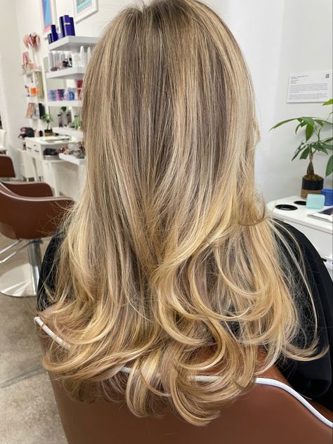 Blowout Hoco Hair, Curled Hairstyles For Concert, Soft Bouncy Blowout, Blow Dry Blonde Hair, Blonde Balayage 90s Blowout, Curly Blowout Long Hair, Lightly Curled Hair Long, Blown Out Wavy Hair, Blowout Hair Curled Ends