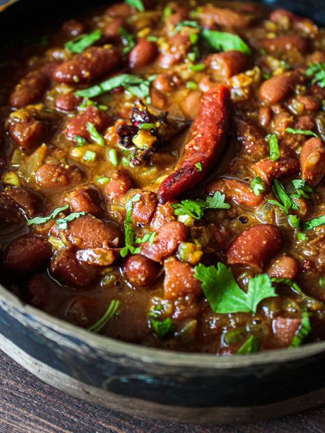 Vegan Bean Chili, Rajma Masala Recipe, Rajma Masala, Curry Recipes Vegetarian, Stovetop Pressure Cooker, Vegetarian Curry, Dry Beans, Recipe Indian, Vegetable Puree