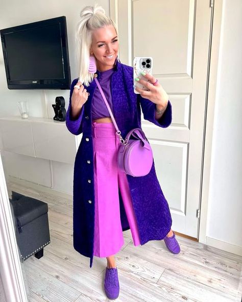 Sandra on Instagram: "🚺 PURPLE DRIP 🚺 Monochrome purple- what do we think? 🟣 Had the best day today! Sun was out, outfit on fleek. Epic thrifting round & magical lunch with a friend. ☀️👯‍♀️✔️ Thank you for today @fridasfynd 💜 First day I had on this purple vintage BADASS dressing-gown. 💯 Ofc we do not care that it is a dressing-gown, and wore it as a coat instead. 👏🏼🕺🏻 Whole outfit is preloved except earrings. ♻️ Brands are tagged in pic babes! ENJOY YOUR SATURDAY EVENING! 🥰 #saturday Purple Couture, Thank You For Today, Colour Blocking Fashion, Casual Chic Spring, Purple Vintage, Causal Outfits, Eclectic Fashion, The Best Day, High Fashion Street Style